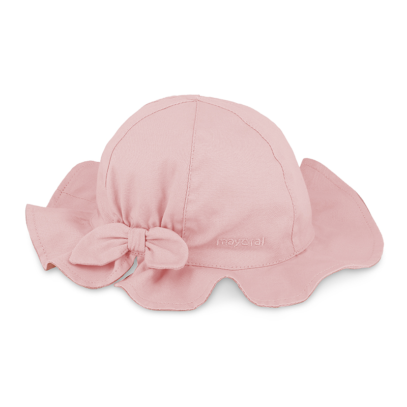 Chapéus; bandoletes; fitas e ganchos; meias; gorros