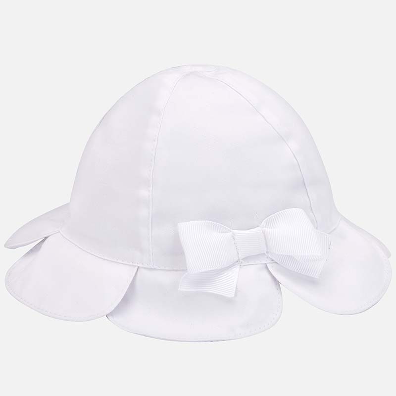 Chapéus; bandoletes; fitas e ganchos; meias; gorros