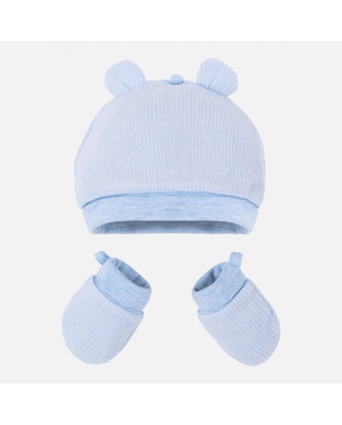 Chapéus; bandoletes; fitas e ganchos; meias; gorros