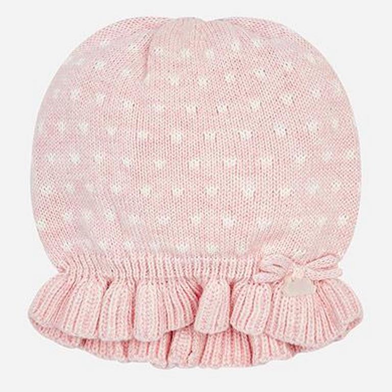 Chapéus; bandoletes; fitas e ganchos; meias; gorros